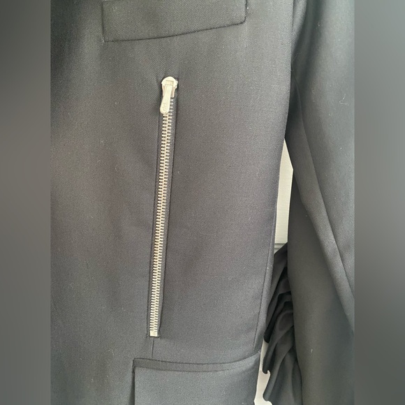 Preen Black Blazer with zip and ruffle detail on sleeves Size Small (US 4-6) - Picture 4 of 8